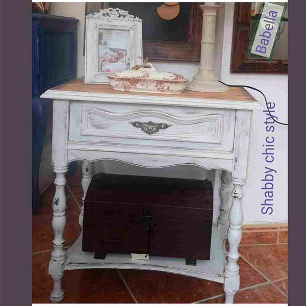 Mesa de noche estilo shabby chic