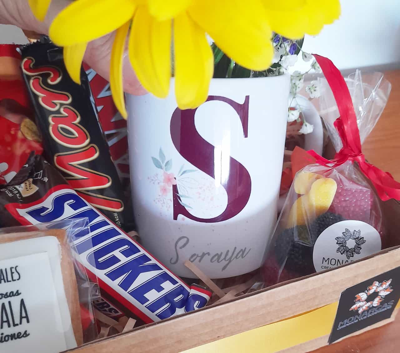 CAJA TAZA Y CHOCOLATES